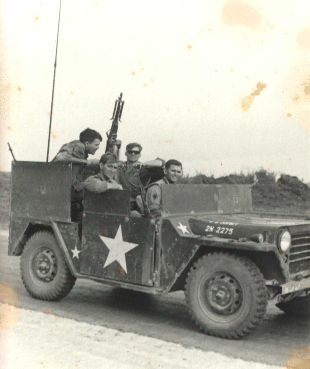 Roadrunner gun-Jeep crew